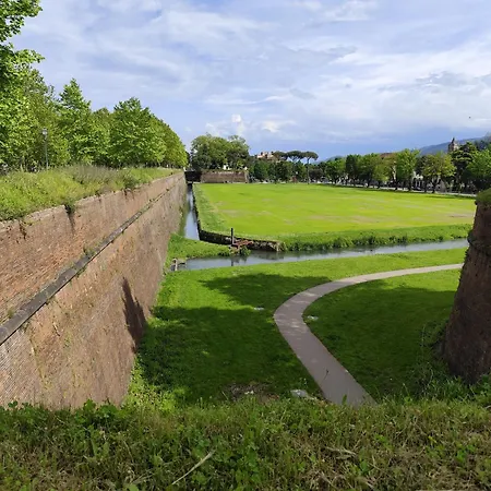 Casa Rosina + Box Per Auto 2 Bici 1,5km Dalle Mura * Lucca