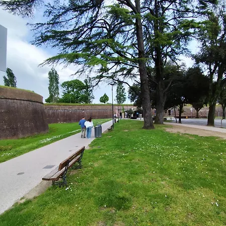 Casa Rosina + Box Per Auto 2 Bici 1,5km Dalle Mura Appartement Lucca